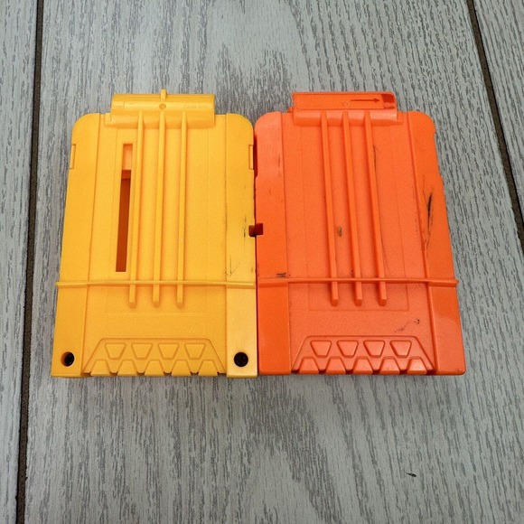 Hasbro Orange And Yellow Streamline Dart Clip Holds 6 Darts - Picture 1 of 7